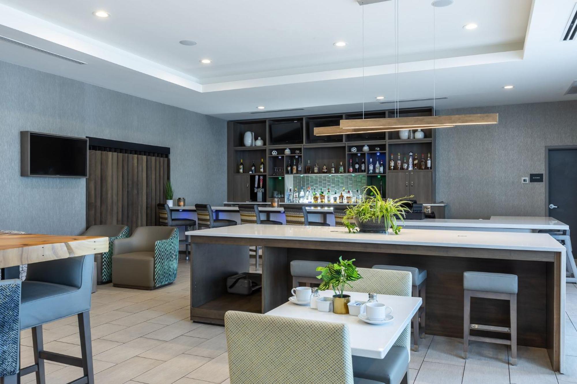 Holiday Inn Greenville - Woodruff Road By Ihg Dış mekan fotoğraf