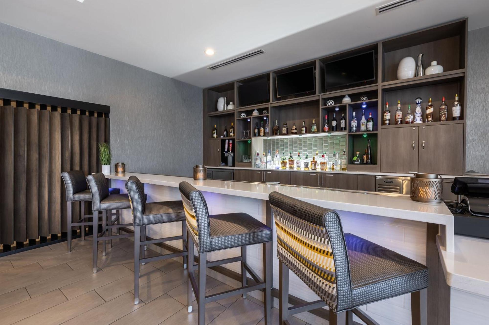 Holiday Inn Greenville - Woodruff Road By Ihg Dış mekan fotoğraf